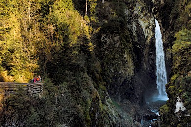 Wandern beim Untersulzbachtal-Wasserfall