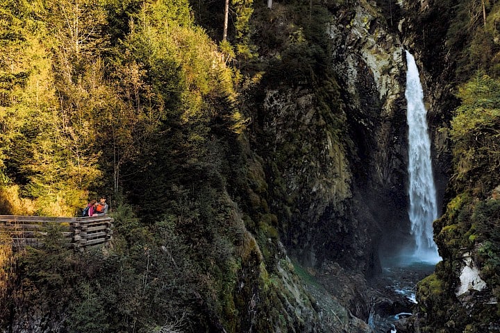 Wandern beim Untersulzbachtal-Wasserfall