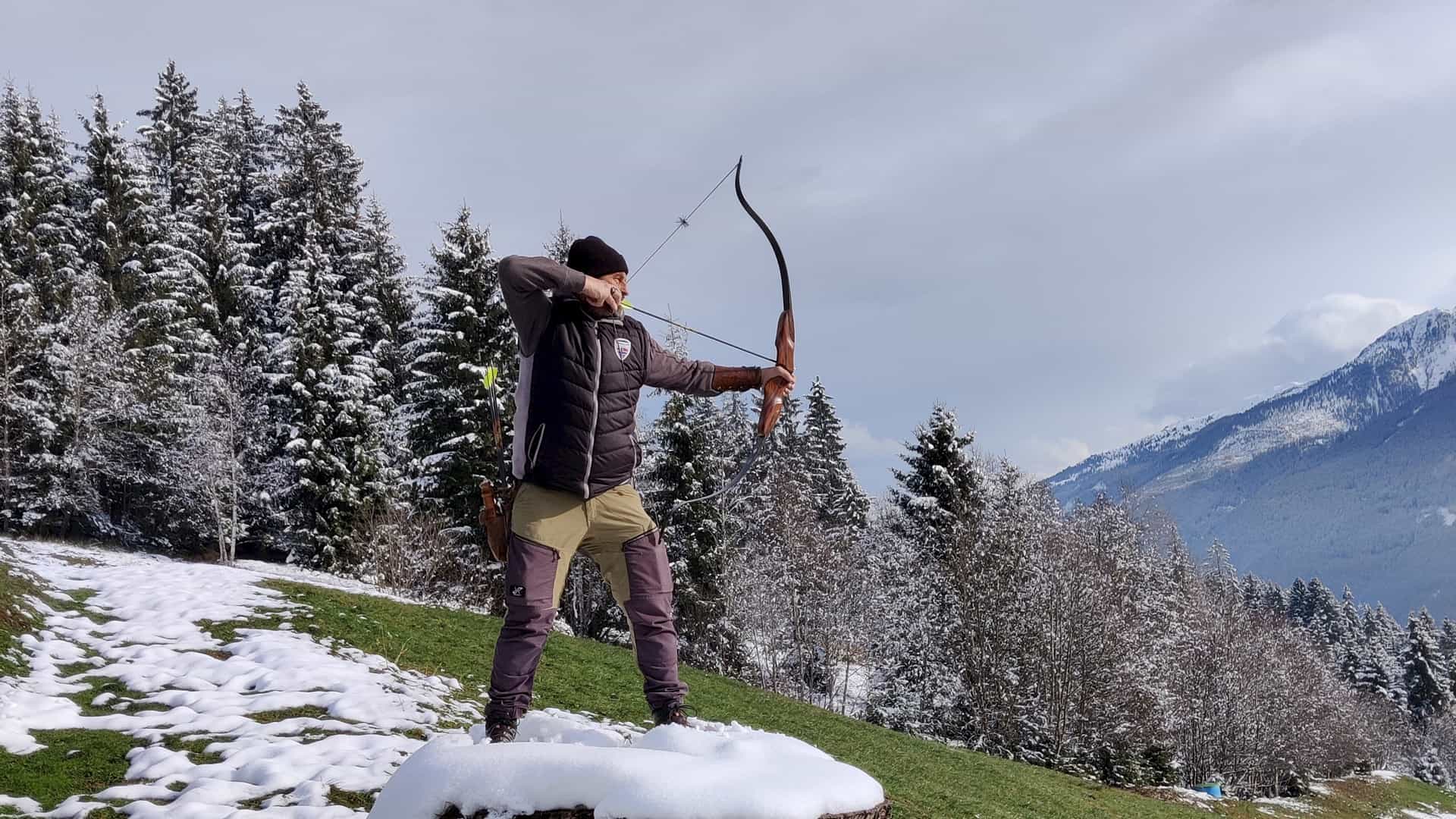 Zimní lukostřelba v Neukirchenu – tradiční 3D lukostřelba s zasněženým alpským pozadím ve Wildkogel Areně.